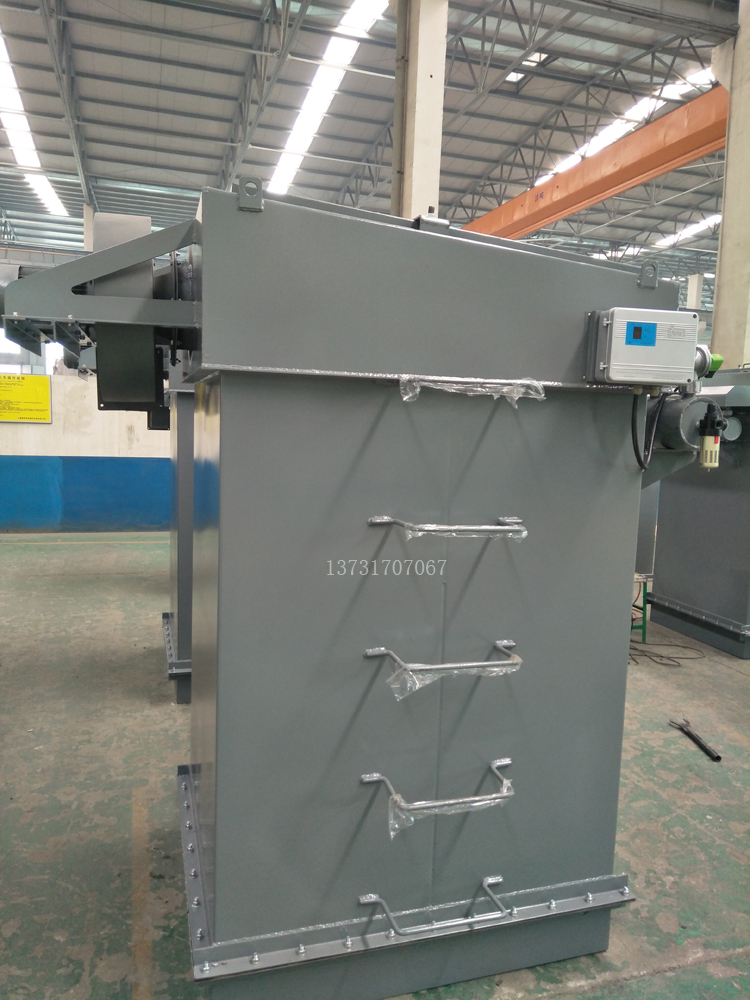 2018年最新研發(fā)15m2、25m2倉頂布袋除塵器投放市場